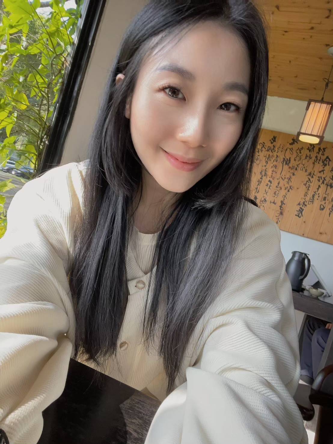 Shelly — 保險經紀人